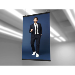 Czarna listwa plakatowa aluminiowa 60 cm A1 z zawieszkami – szybka wymiana grafiki