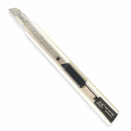 Nożyk tapicerski łamany 9 mm z ostrzem segmentowym w białej obudowie – precyzyjne cięcie folii i papieru