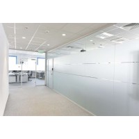 Dekoracyjna folia szroniona matowa szer. 127 cm na wymiar – prywatność i estetyka