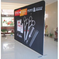 Ścianka tekstylna prosta 600×230 cm z nadrukiem – eleganckie tło na eventy