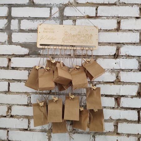 Drewniany kalendarz adwentowy DIY 50x20 cm 24 torebki sklejka z zawieszkami – kreatywna dekoracja świąteczna